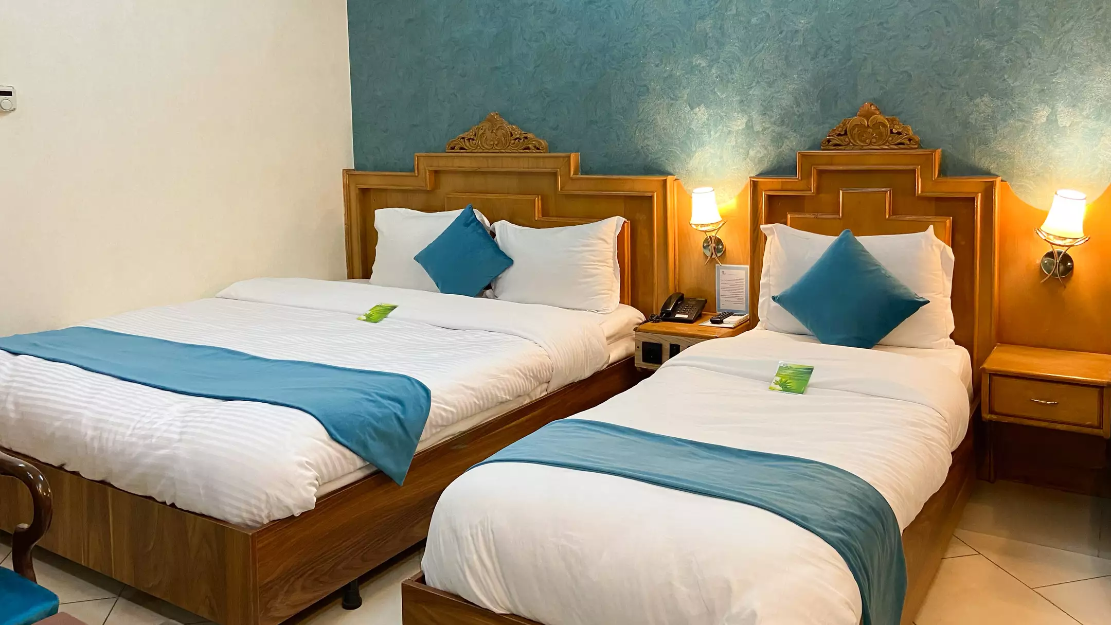 Alibaba https://cdn.alibaba.ir/ostorage/hotel-accommodation-images/67031974ab97af8211911bc2_a4c3491e-f361-4bca-98b8-48cb0878c5fd_سه تخته تراس دار (2).webp